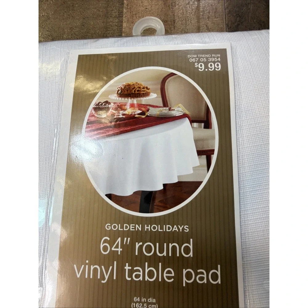 Golden Holidays 64-Inch Round Vinyl Table Pad in White Flannel Backing 2007